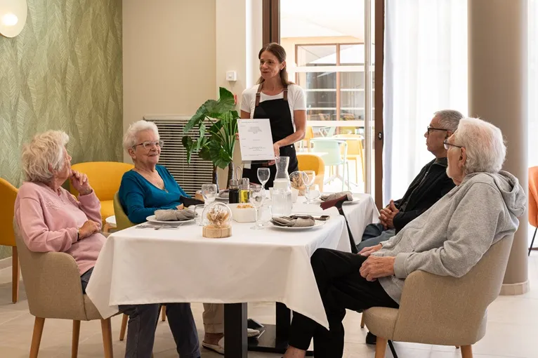 EHPAD Korian L’Athénée à Brignoles (83) - restaurant