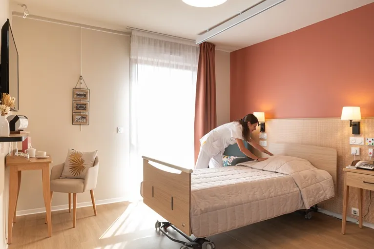 EHPAD Korian L’Athénée à Brignoles (83) - chambre