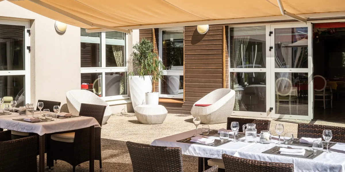 2021-KORIAN%2520CHENE%2520DOR-54-BONCHAMPS-LES-LAVALS-RESTAURANT_09