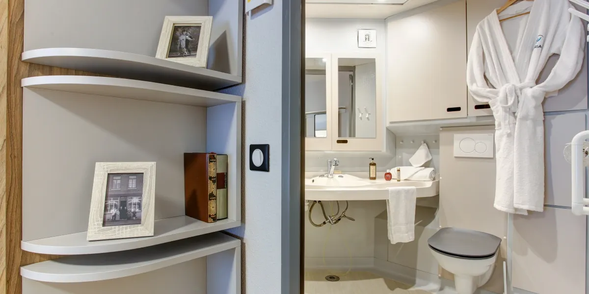 2022_PLACE%2520ROYALE_Chambre_1_0