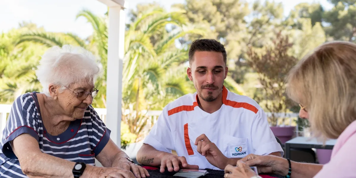 2021_KORIAN_83_LESPINSBLEUS_Scenedevie_1_0