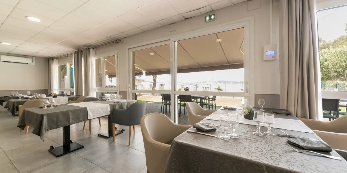 2021_KORIAN_83_LESPINSBLEUS_Restaurant_3_0