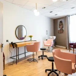 2021-KORIAN%2520LE%2520RAYON%2520D%2527OR-17-SALON%2520DE%2520COIFFURE_72