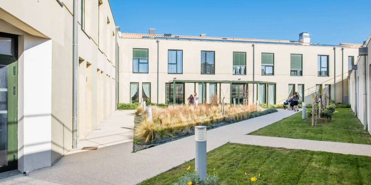 ST-MITRE-LES-REMPARTS-LES%2520RESTANQUES_042