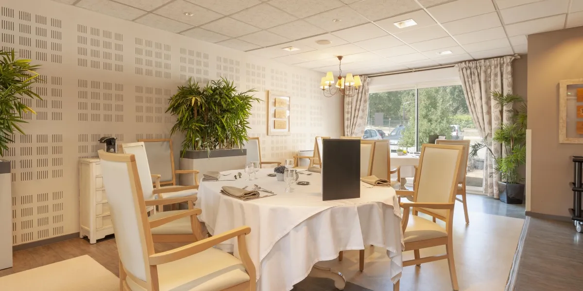 2022_KORIAN_32_Villa%2520Castera_Salon%2520des%2520familles_02_0